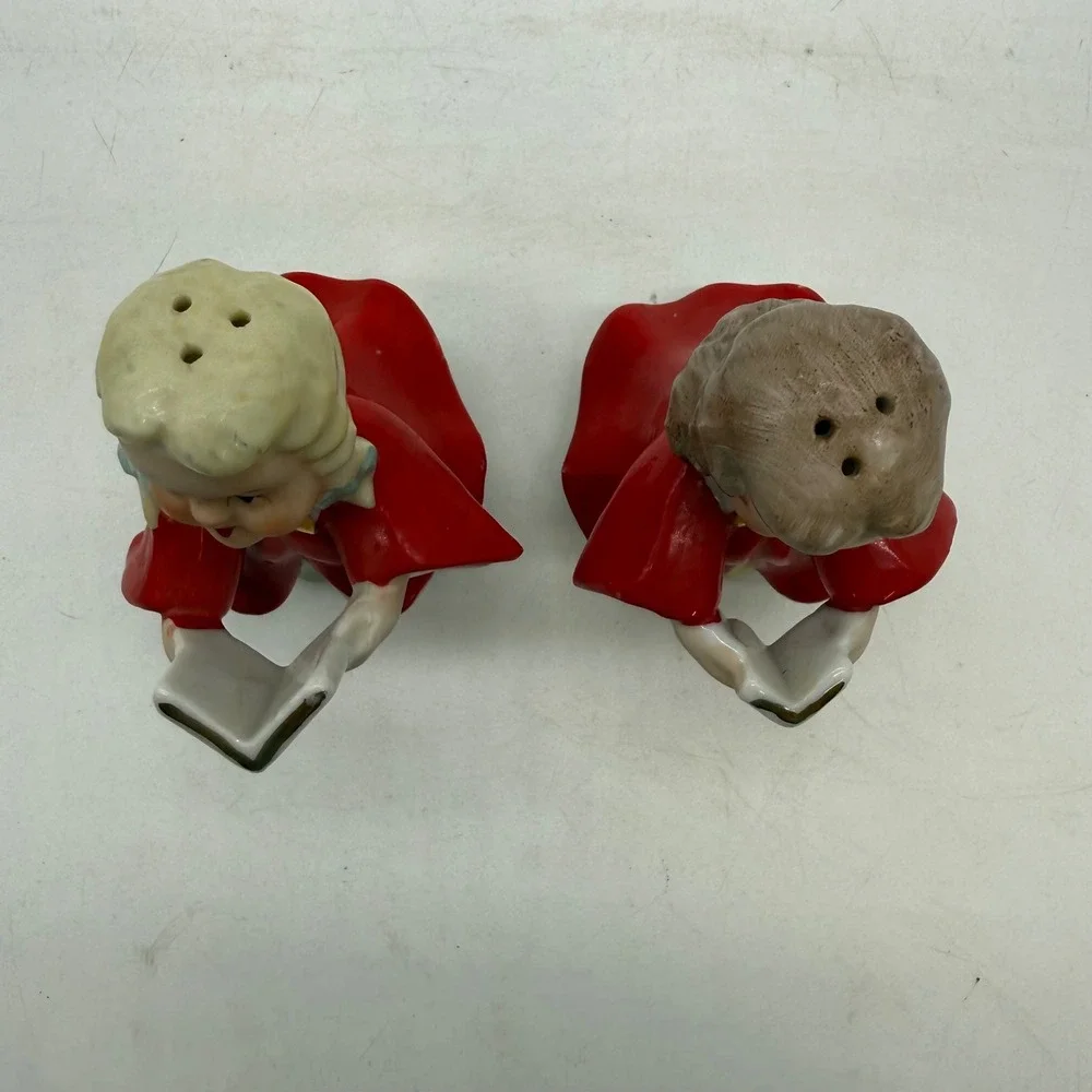 Vintage Christmas Choir Boy Girl Salt Pepper Shakers Japan Red Gold Ceramic S&P
